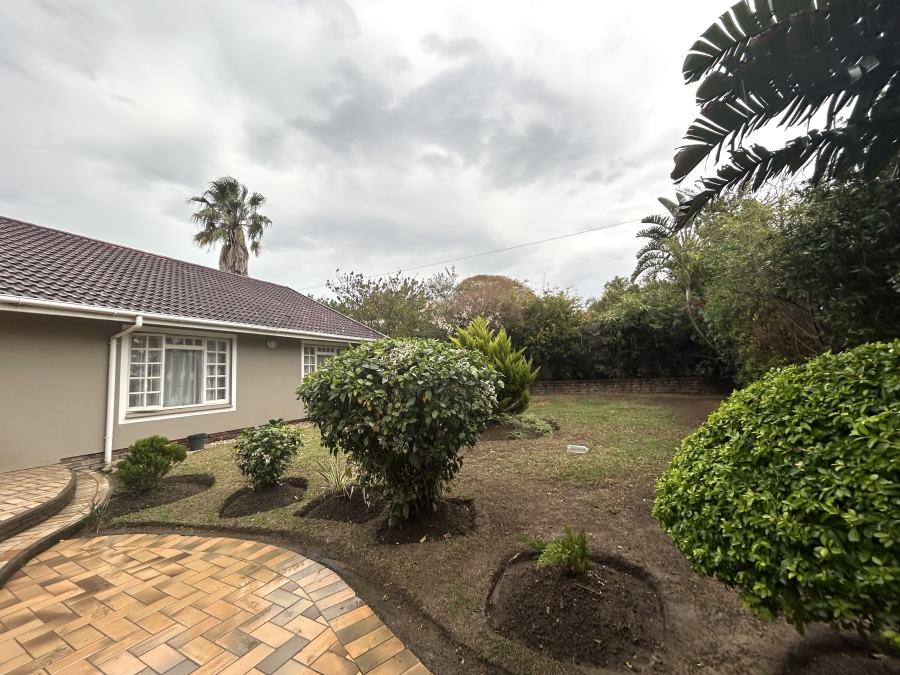 5 Bedroom Property for Sale in Beacon Bay Eastern Cape